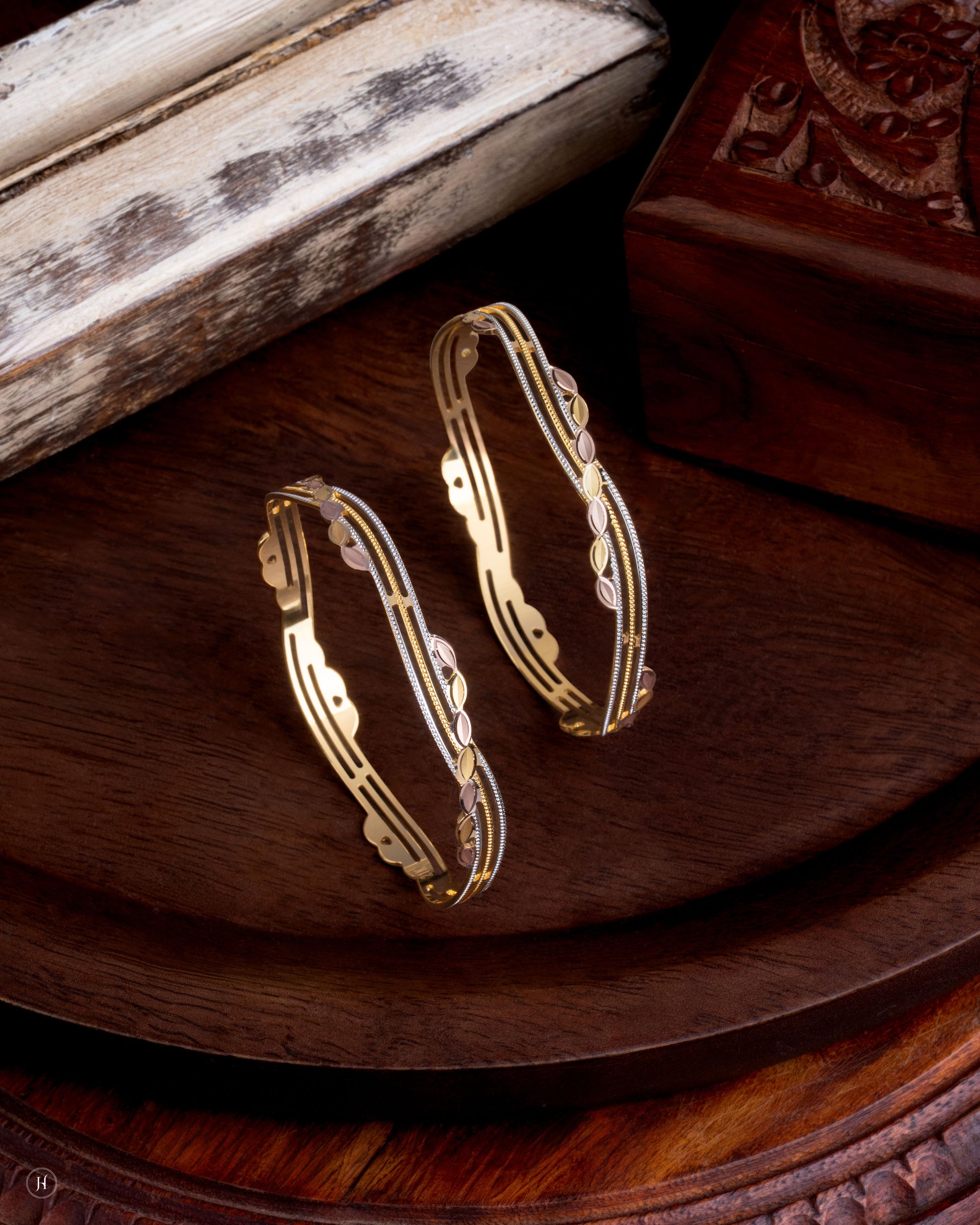 21Karat Dual Gold Bahraini open layered Floral Bangles for Emirati Ladies in UAE