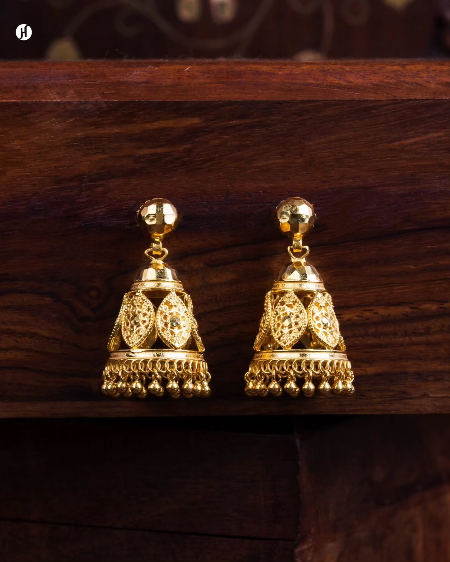21Karat Yellow Gold Bahraini Dome Pendant Earrings | Online Jewellery Store in UAE