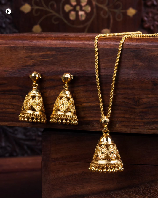 21Karat Yellow Gold Bahraini Dome Pendant Necklace Set | Online Jewellery Store in UAE