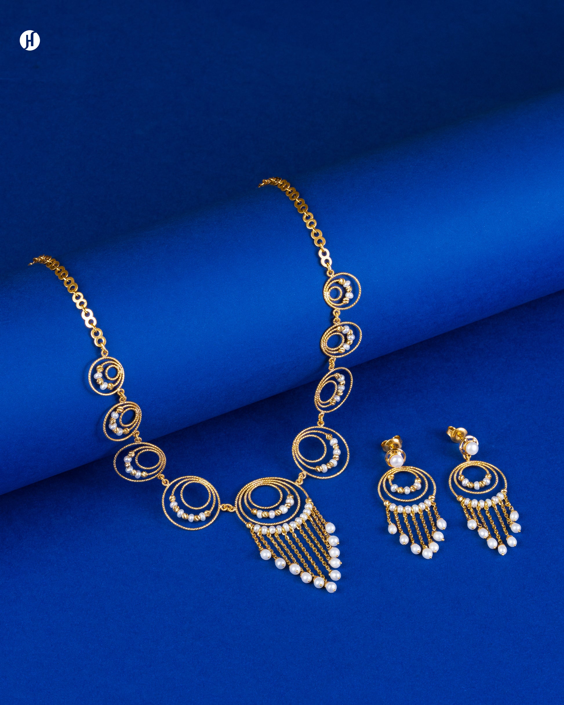 21Karat Yellow Gold Bahraini Dream Catcher Necklace Set for women | online jewellery store in UAE