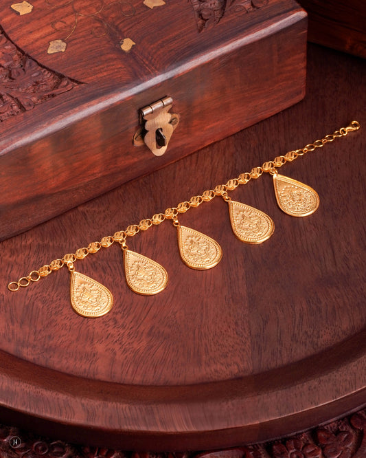 21Karat Yellow Gold Bahraini Drop Bracelet for Khaleeji ladies in UAE | Online Luxurious Arabian Jewellery for Weddings