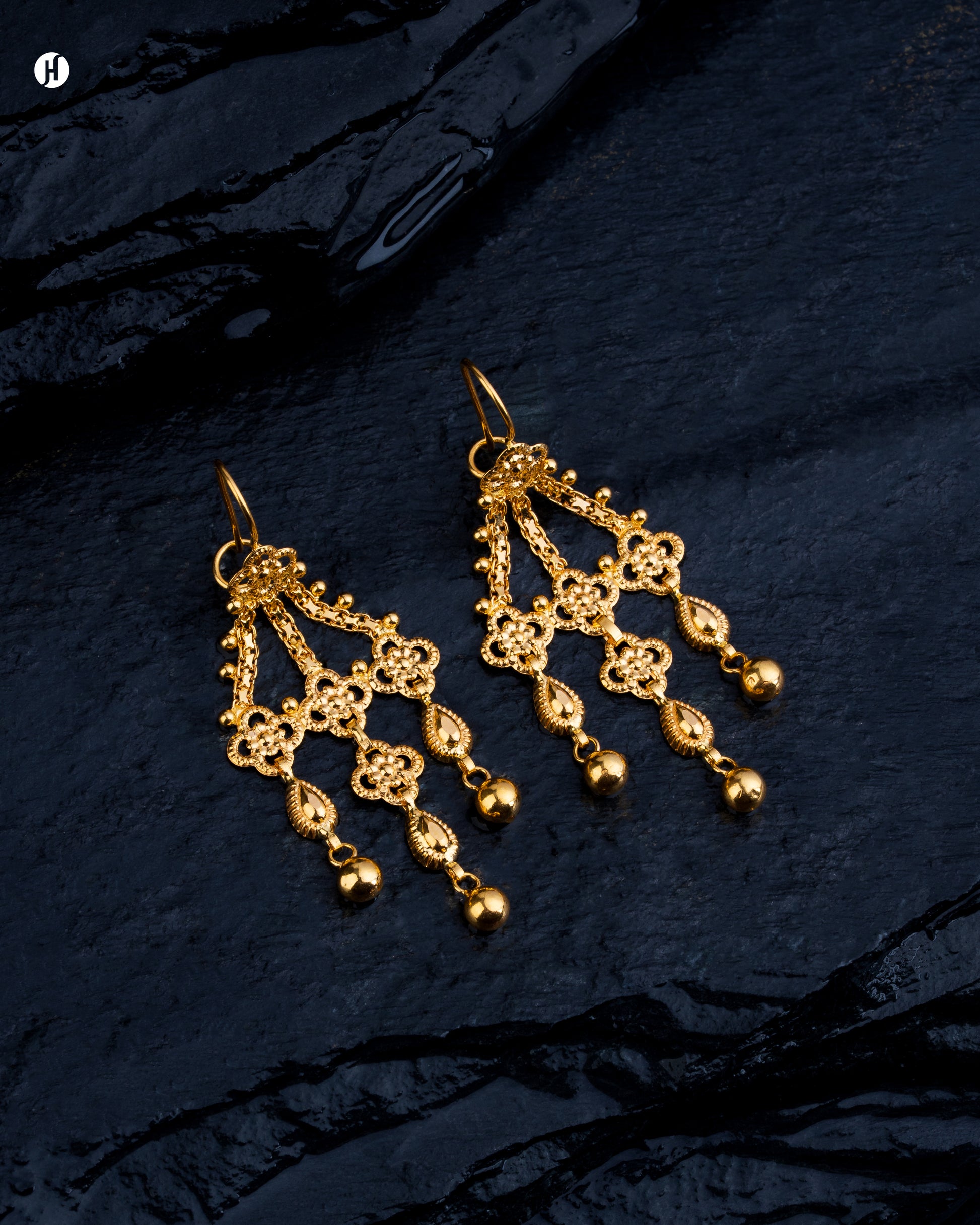 21Karat Yellow Gold Bahraini Floral Dangling Bridal Earrings for Women.
