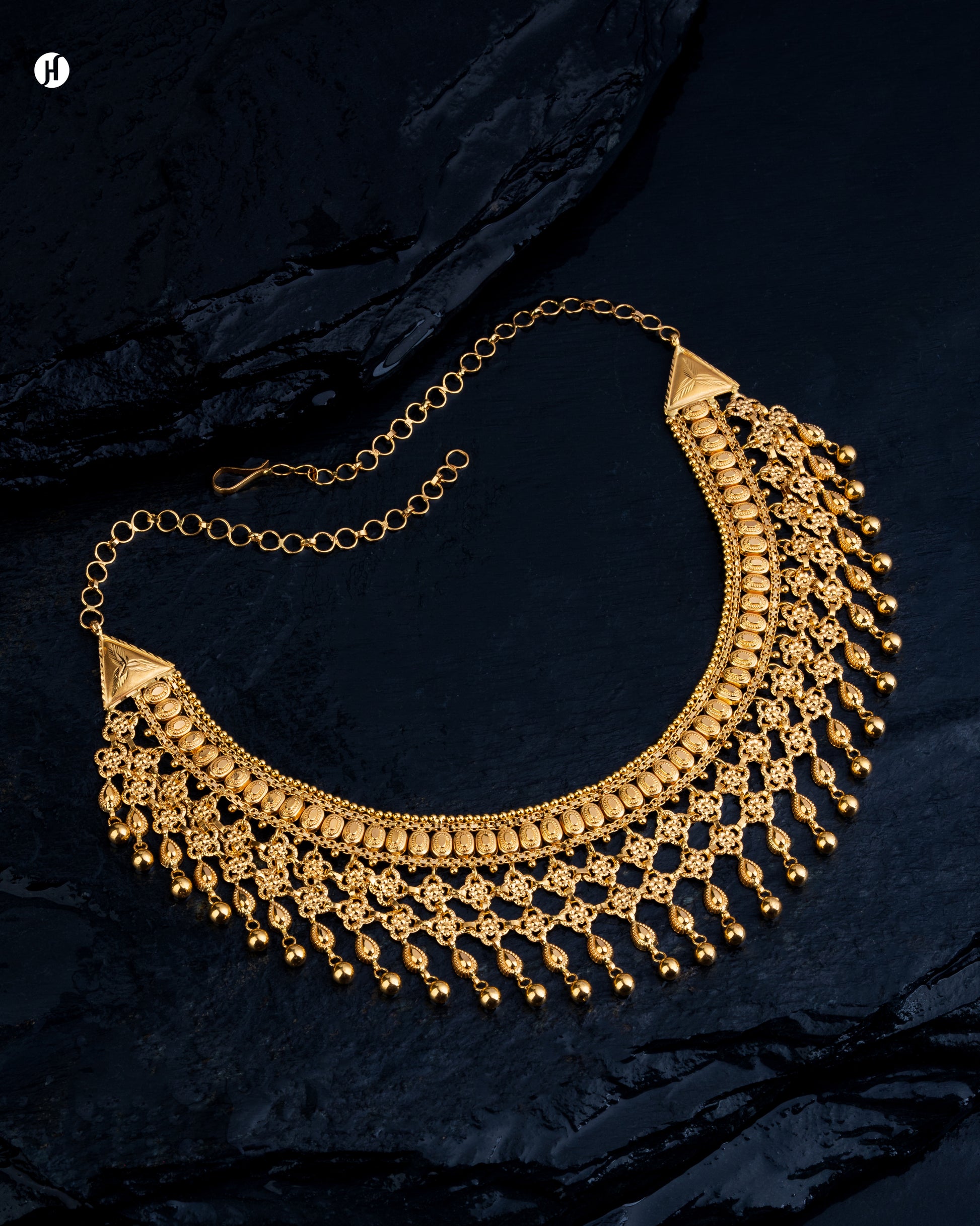 21Karat Yellow Gold Bahraini Floral Dangling Bridal Necklace for Women.