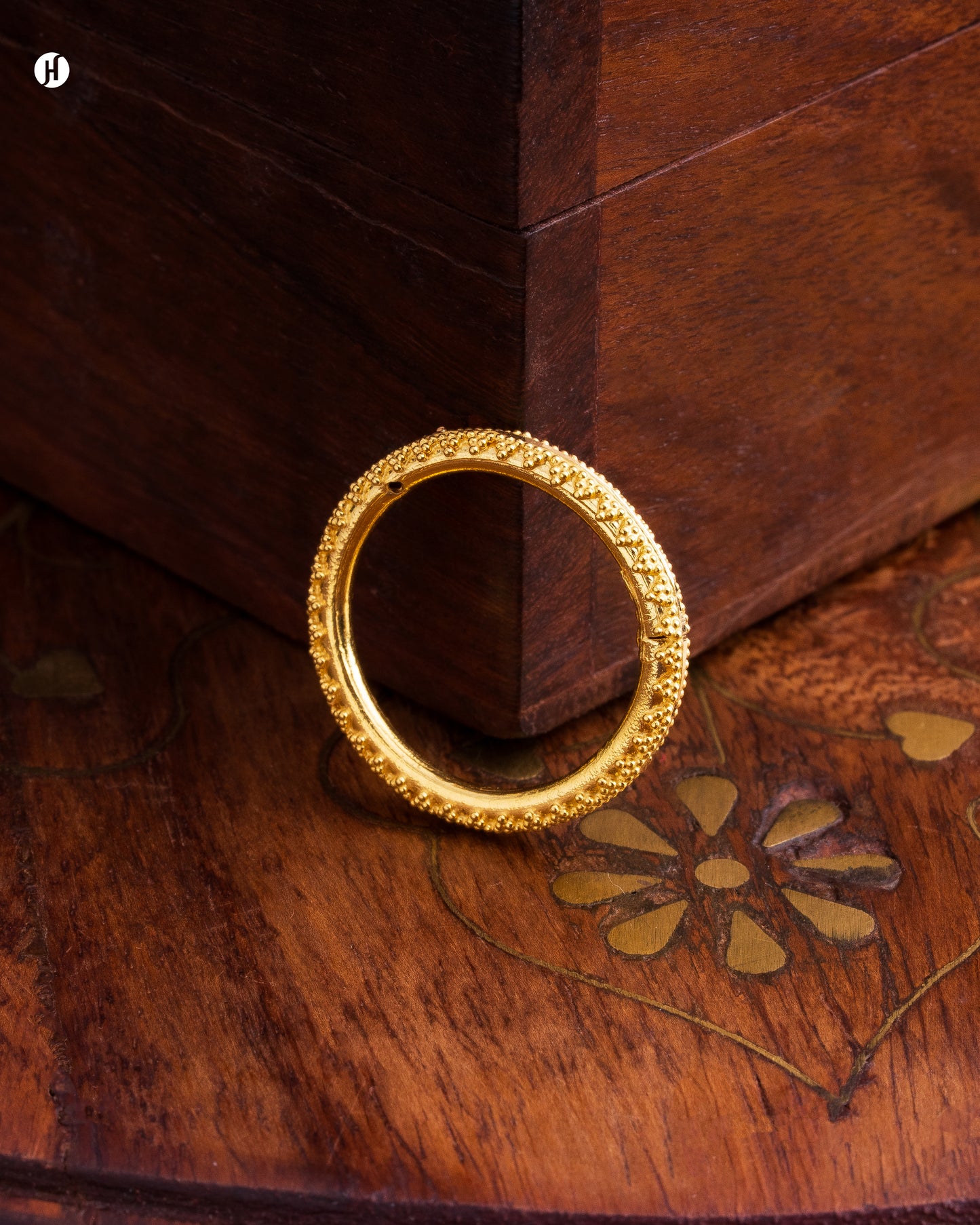 21Karat Yellow Gold Bahraini Full Round Ring foe women in Dubai | online jewellery store