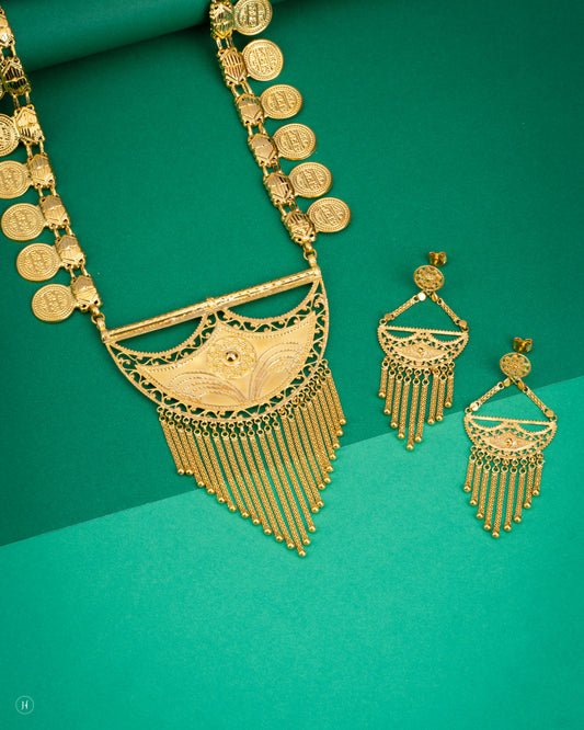21Karat Yellow Gold Bahraini Half-Moon Long Coin Traditional Khaleeji Necklace Set