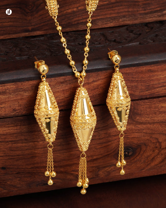 21Karat Yellow Gold Bahraini Lantern-shaped Design Necklace Set | Arab Traditional Jewellery for Ladies in UAE - J.H Jewellers