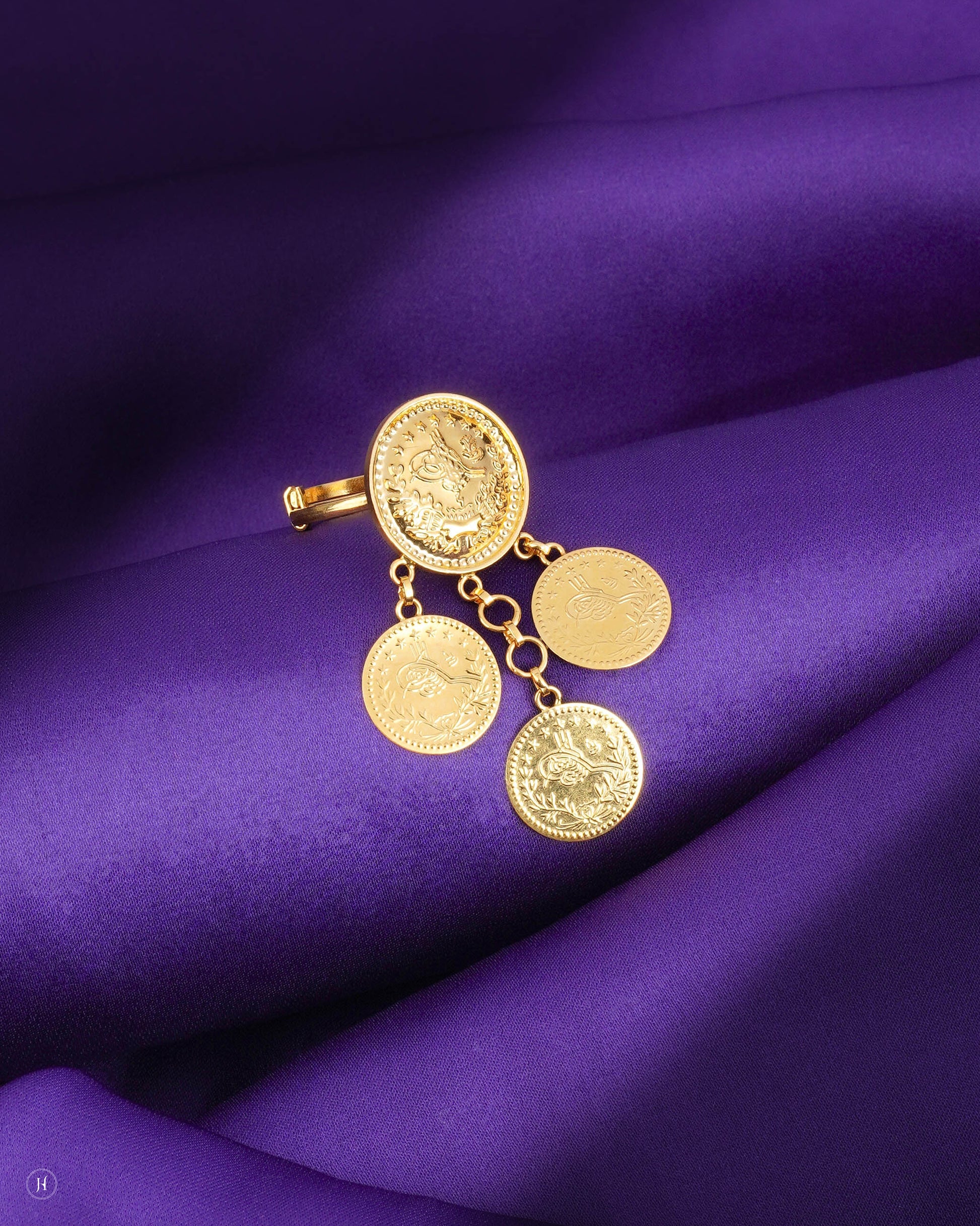 21Karat Yellow Gold Bahraini Lira Tri Coin Drop Ring | Gold ring price in Dubai
