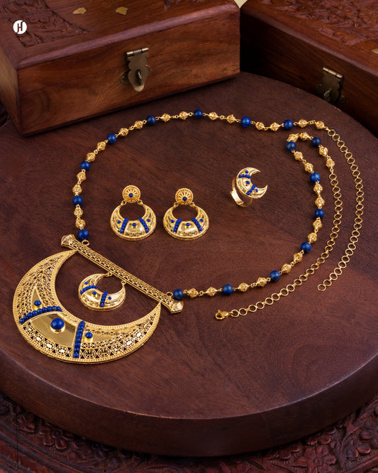 21Karat Yellow Gold Bahraini Moon Blue Lapis Traditional Necklace Jewellery Set for ladies in UAE