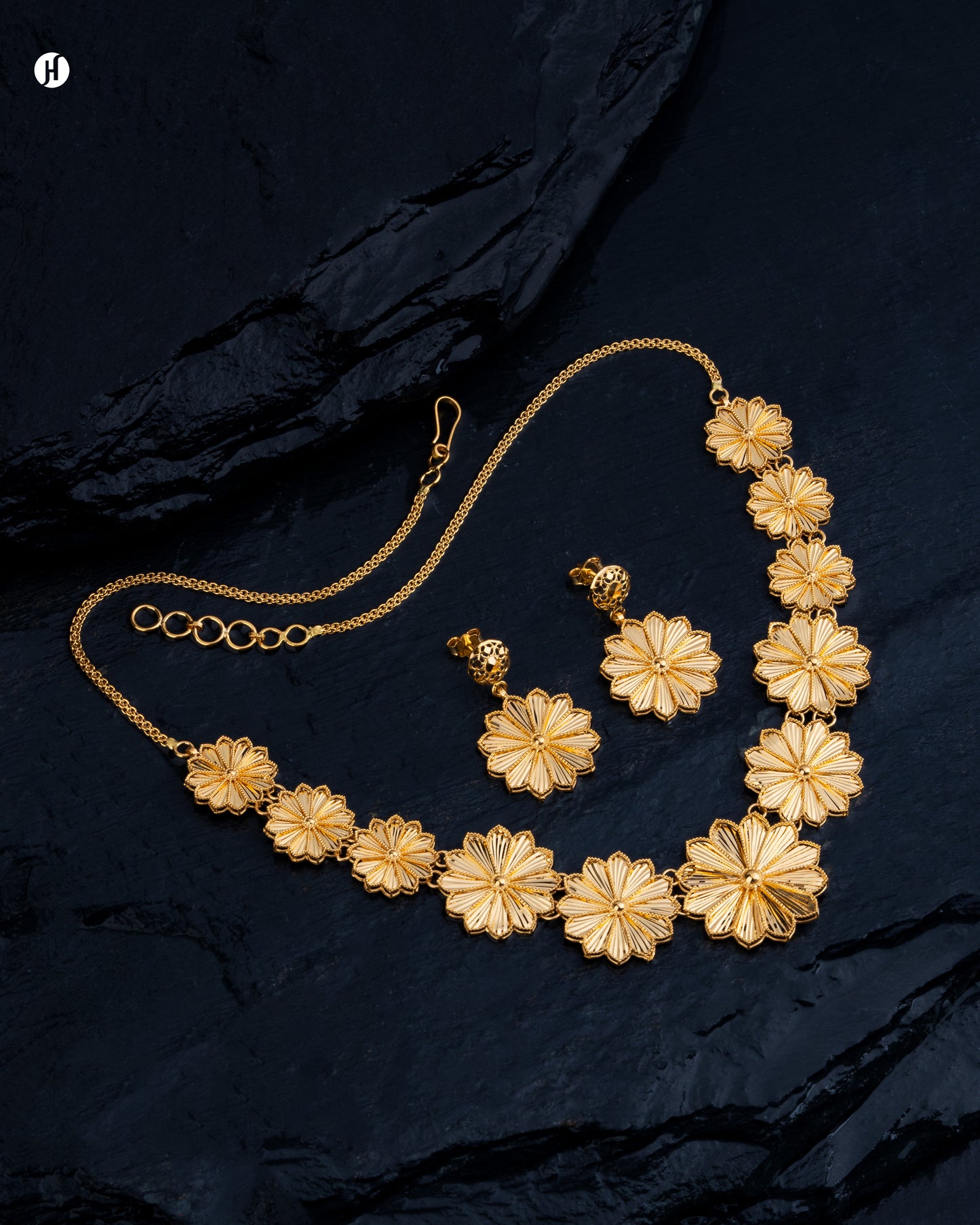 21Karat Yellow Gold Bahraini Multi-Floral Coin Necklace Set | Gift for Wife.