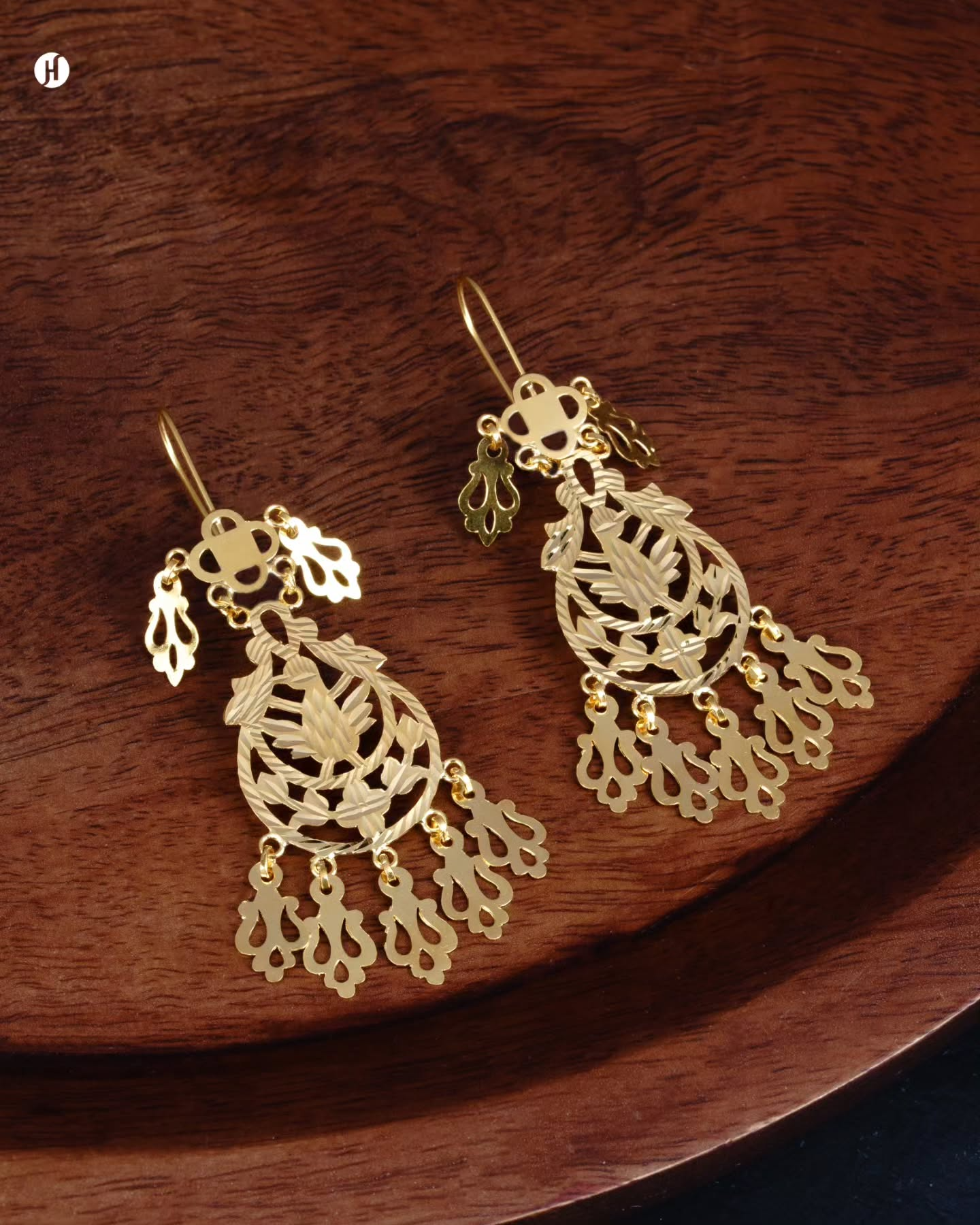 21Karat Yellow Gold Bahraini Open Drop Design Earrings.
