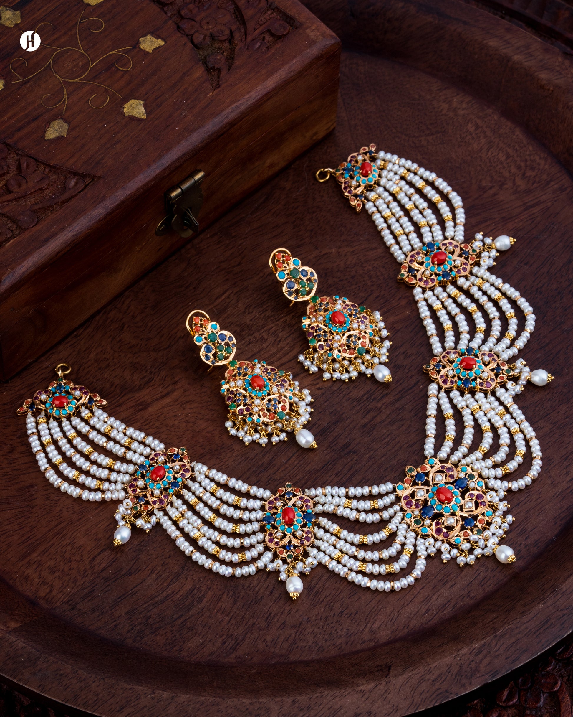 21Karat Yellow Gold Pakistani Multi-Strand Pearl Gemstone Bridal Necklace Set for Ladies in UAE.