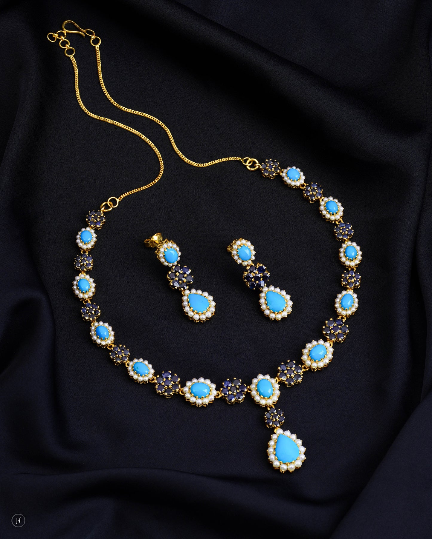 21Karat Yellow Gold Pakistani Oval Turquoise Necklace Set | Online Jewellery Store in Dubai