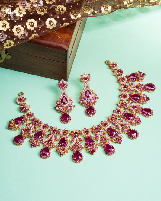 21Karat Yellow Gold Pakistani Ruby Necklace Set with Pearls for arab in UAE