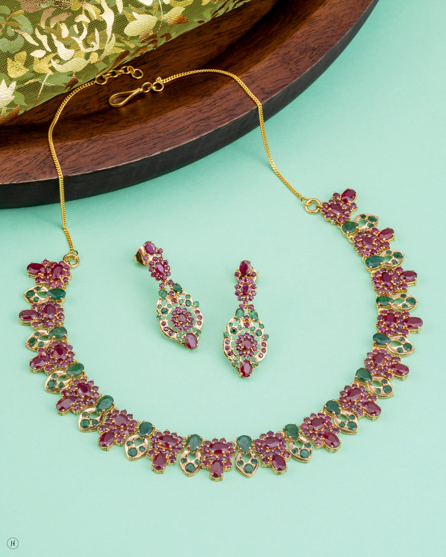 21Karat Yellow Gold Pakistani Ruby and Emerald Floral Gemstone Choker Set for  ladies in UAE