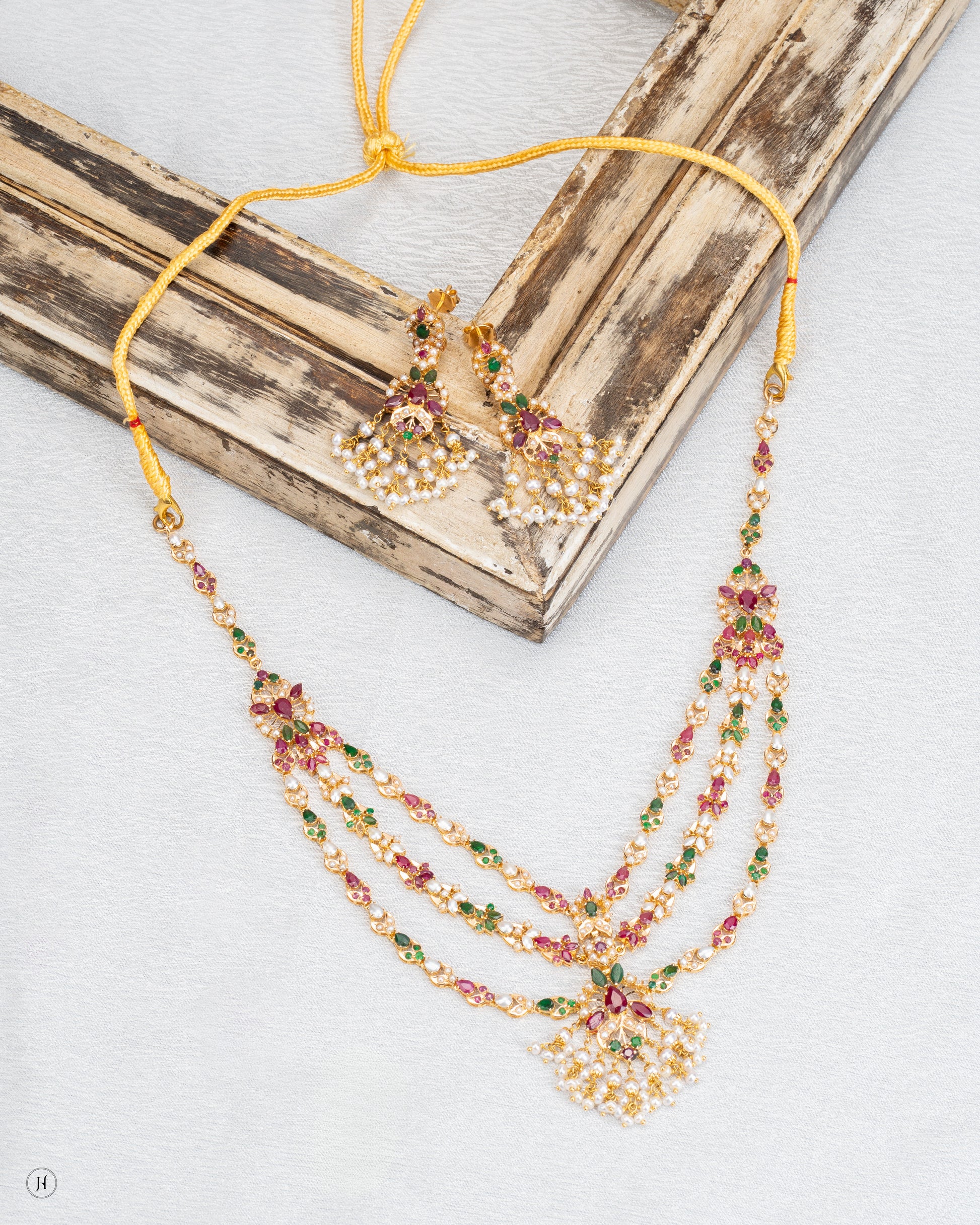 21Karat Yellow Gold Pakistani Triple-Layer Multistone Necklace Set | Online Jewellery Store in Dubai for Ladies
