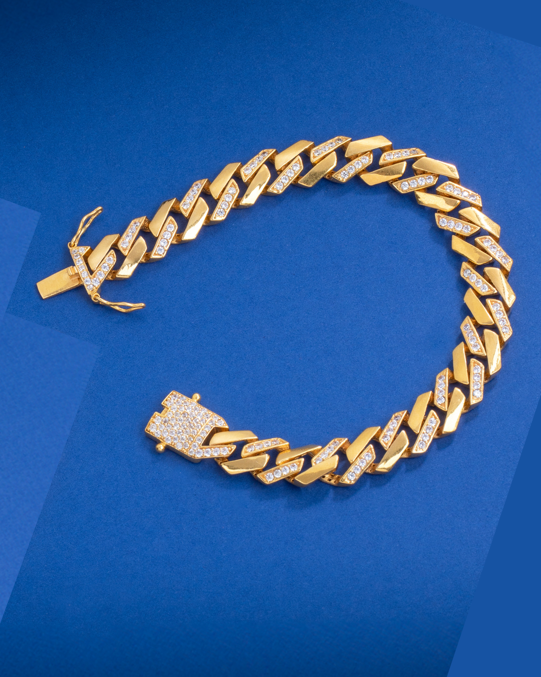 21Karat Yellow Gold Ziron-Cuban Link Style Bracelet for ladies | online jewellery store