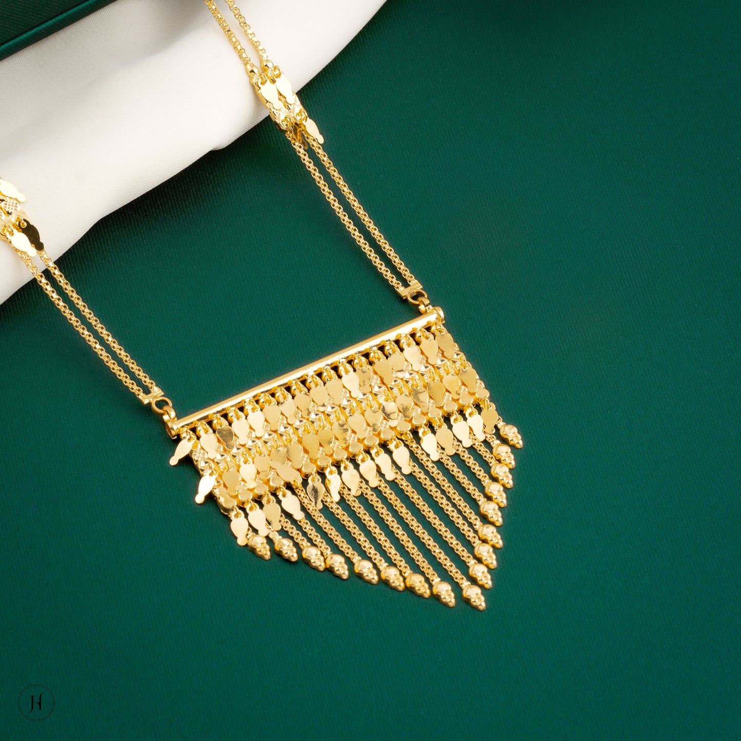 21K Yellow Gold Bahraini Waterfall Necklace Set