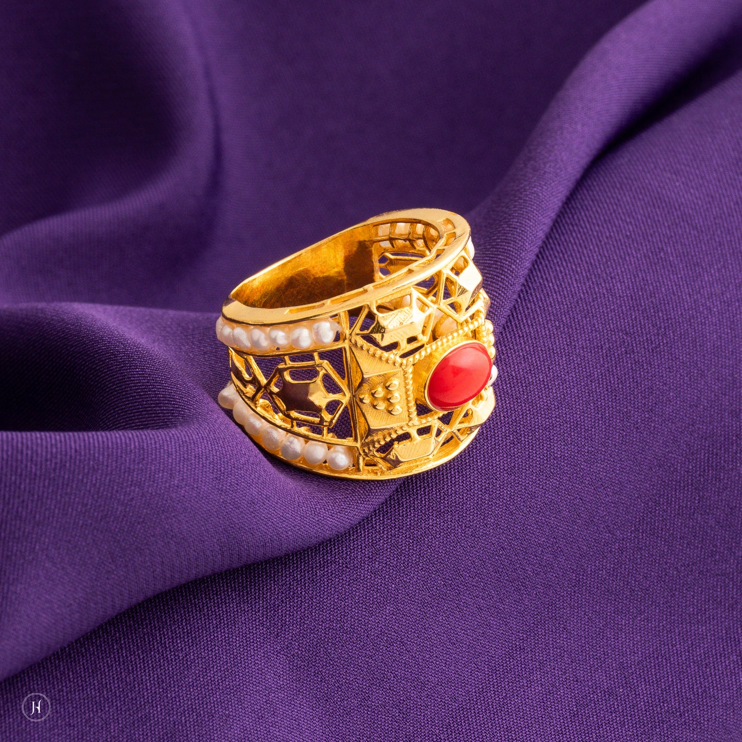 21K Yellow Gold Bahraini Red Gemstone RIng