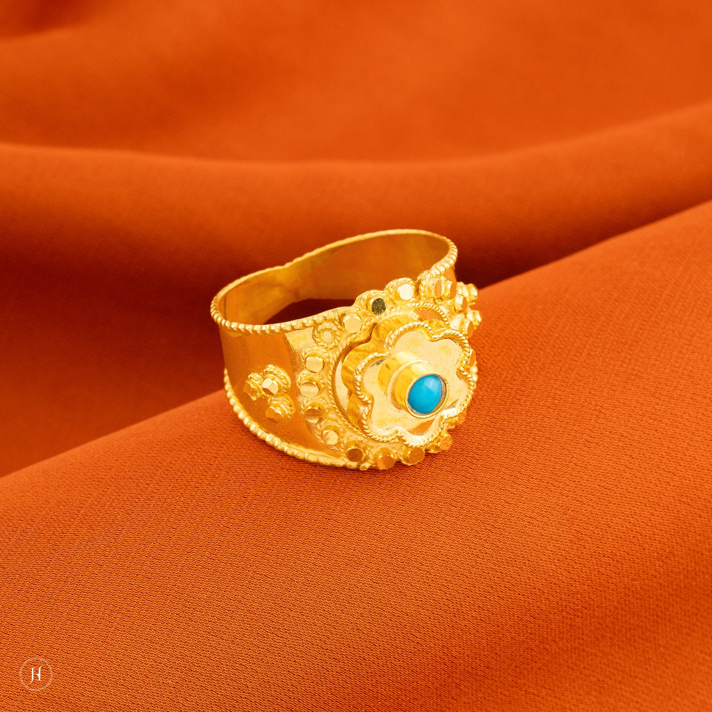 21K Yellow Gold Bahraini Small Flower Statement Ring