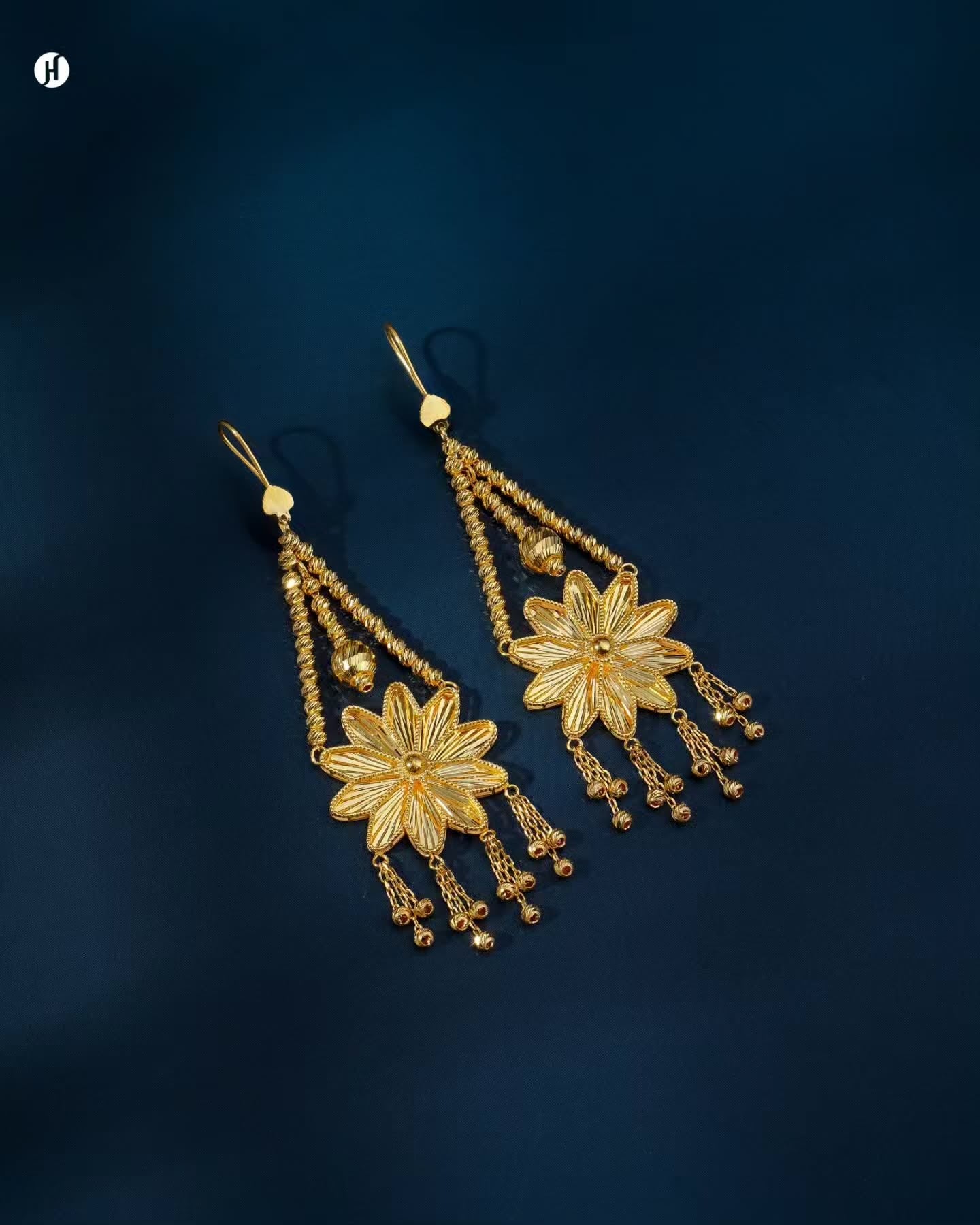 21K yellow gold Bahraini floral tassel drop earrings matching the long necklace set, for Emirati and Khaleeji women, J.H. Jewellers, Shop No. 13/14, Block No. 8, New Central Market, Sharjah, UAE.