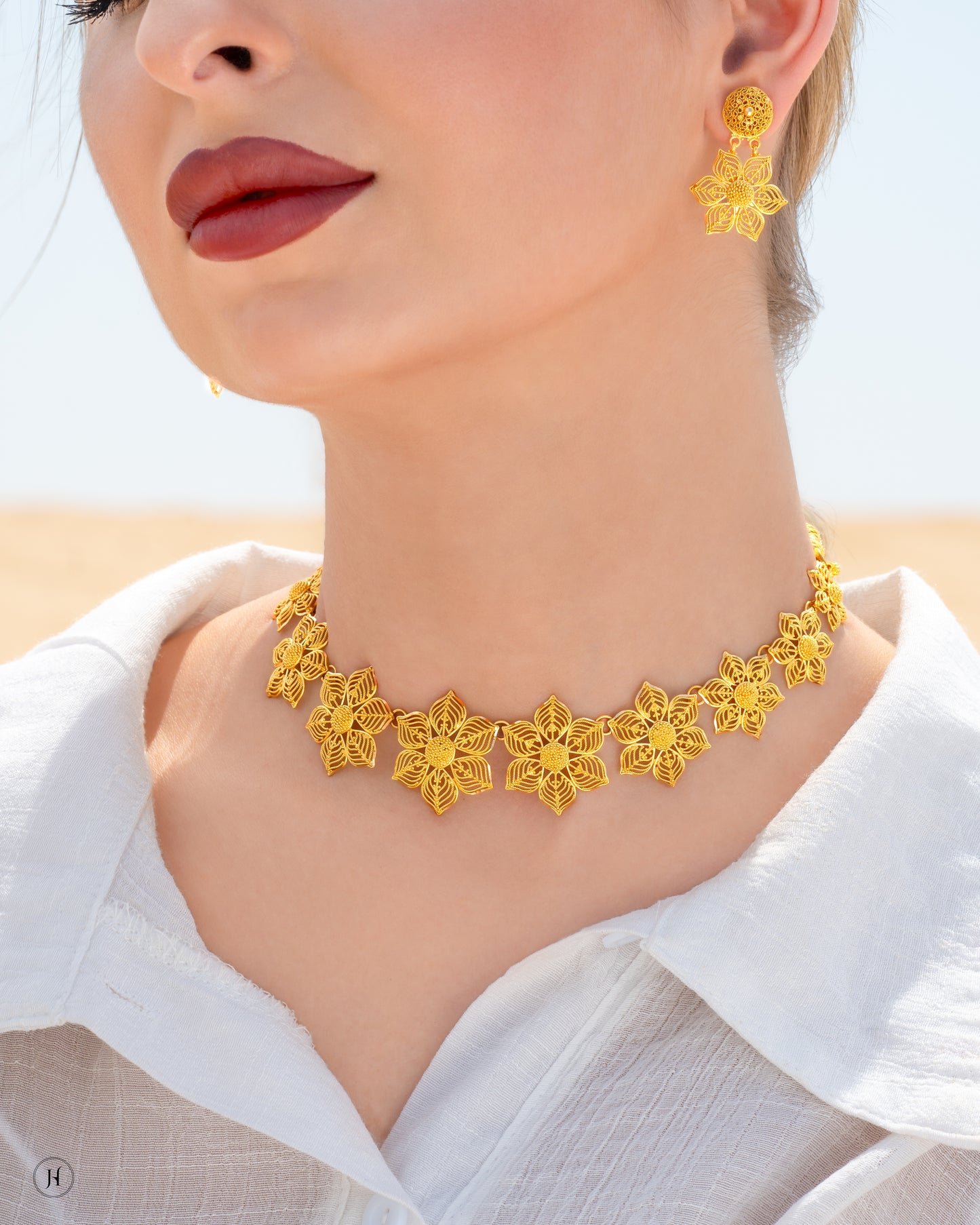 21K Yellow Gold Bahraini Flower Choker Necklace Set