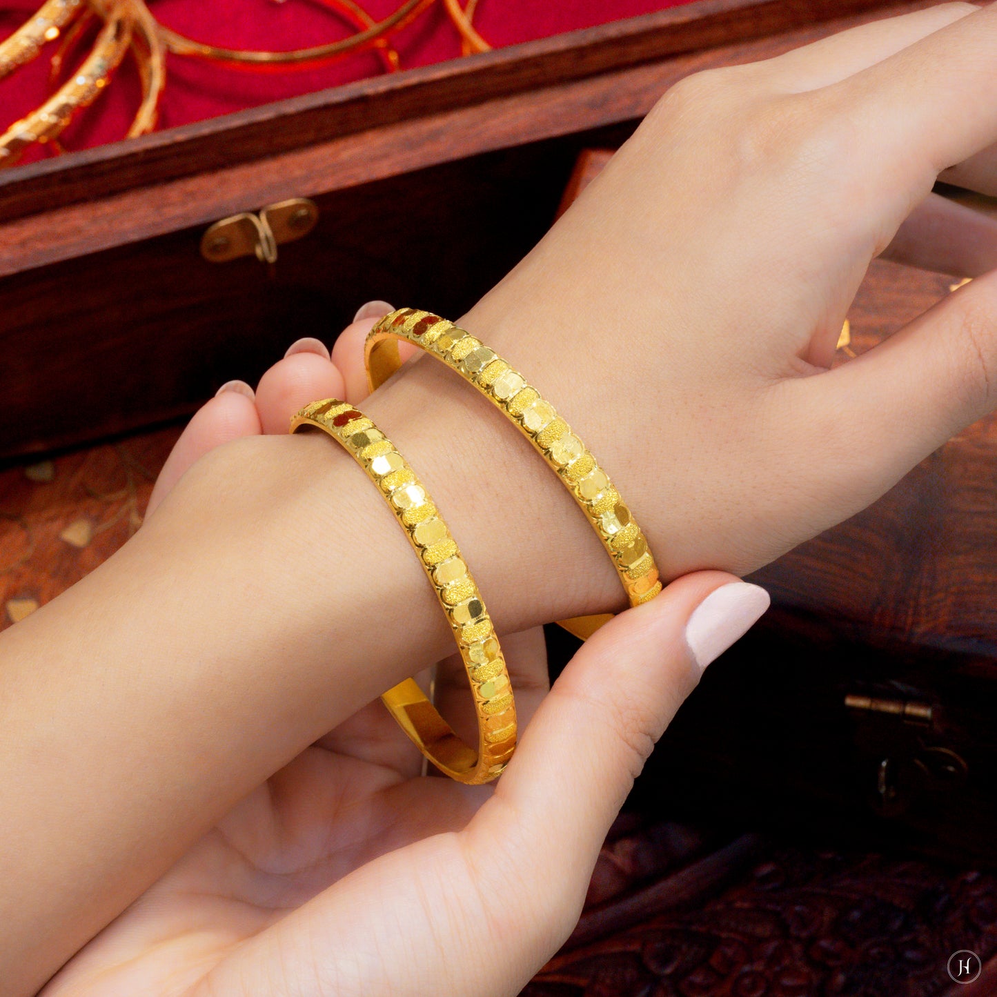 22K 916 Yellow Gold Dual-Finish Textured Bangles