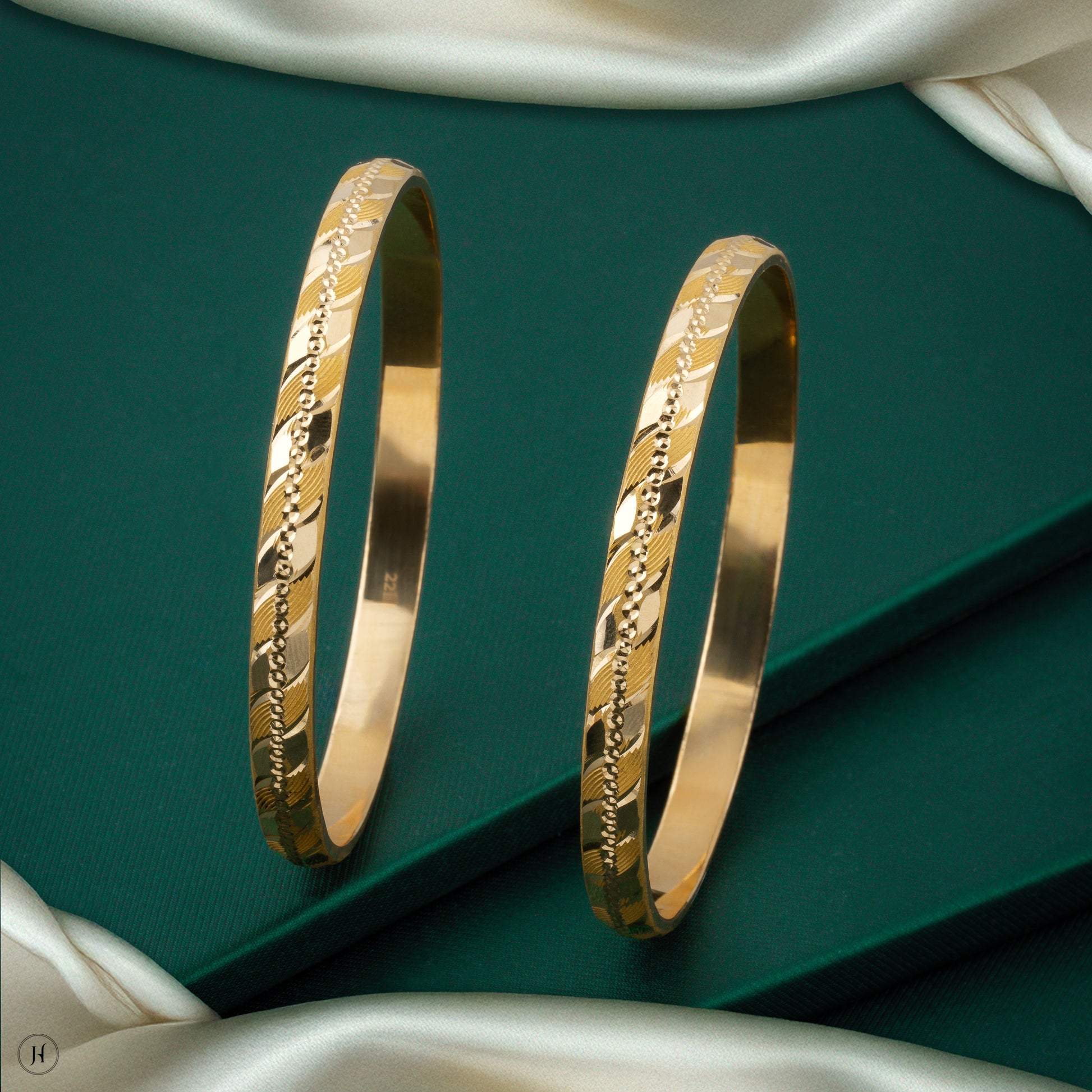 22-karat gold bangle designs with the best prices