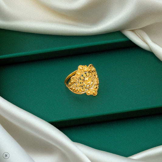 22K Yellow Gold Charming Floral Ring