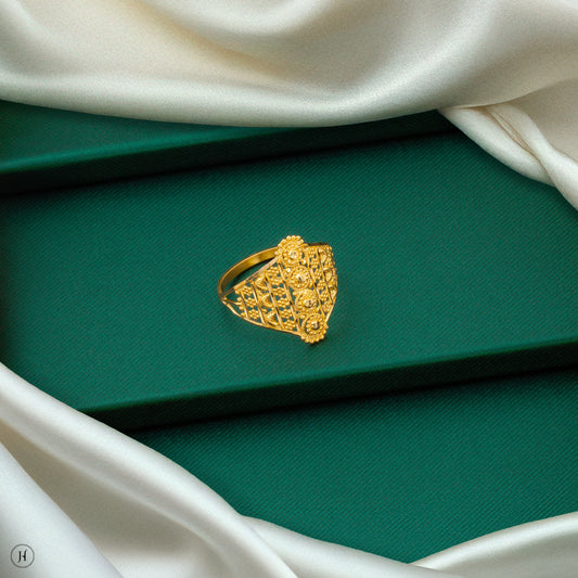 22K Yellow Gold Elegant Small Floral Ring