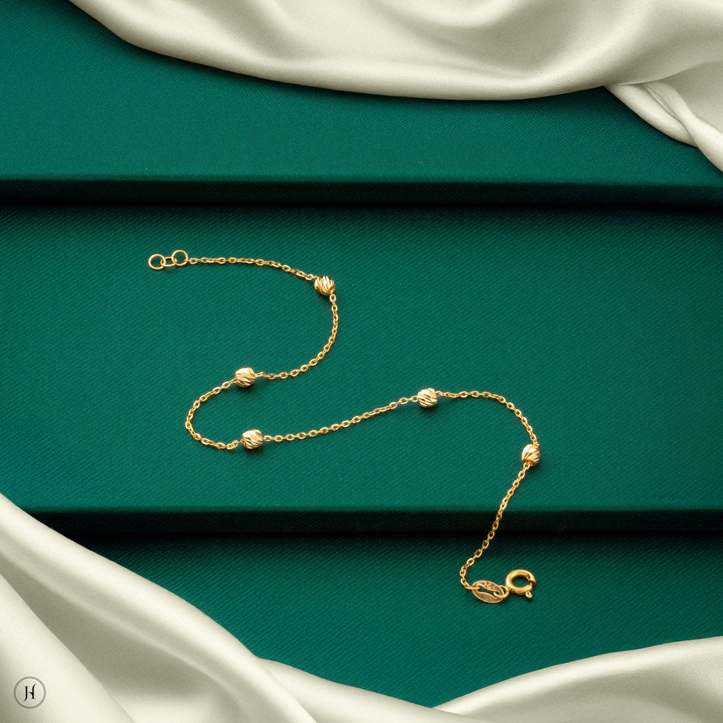 22K Yellow Gold Lightweight Ball Bracelet GIrls in UAE