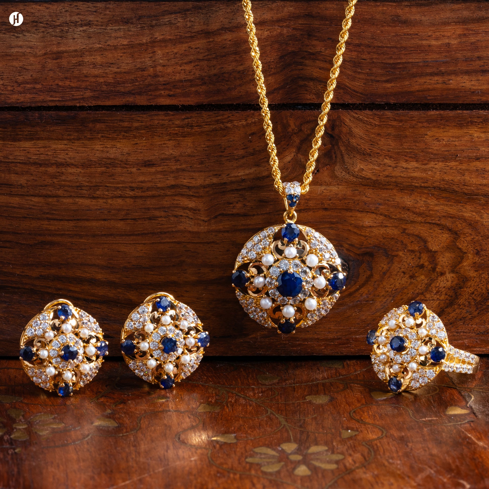22K Yellow Gold Pakistani Floral Gemstone Pendant Set for ladies in UAE