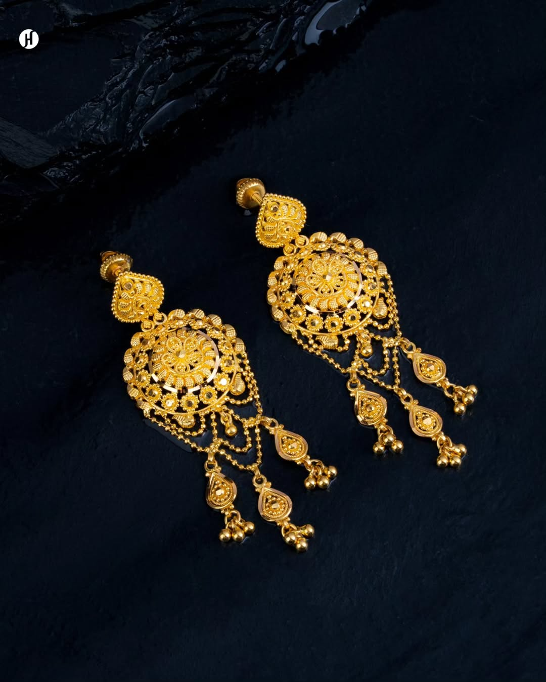 22Karat Yellow Gold Dangling Princess Earrings | Indian Bridal Jewellery.