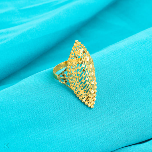 22K Yellow Gold Bahraini Marquise-Shaped Ring