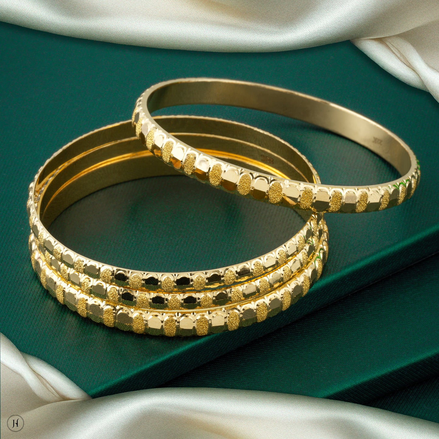 22k gold bangles designs with best prices