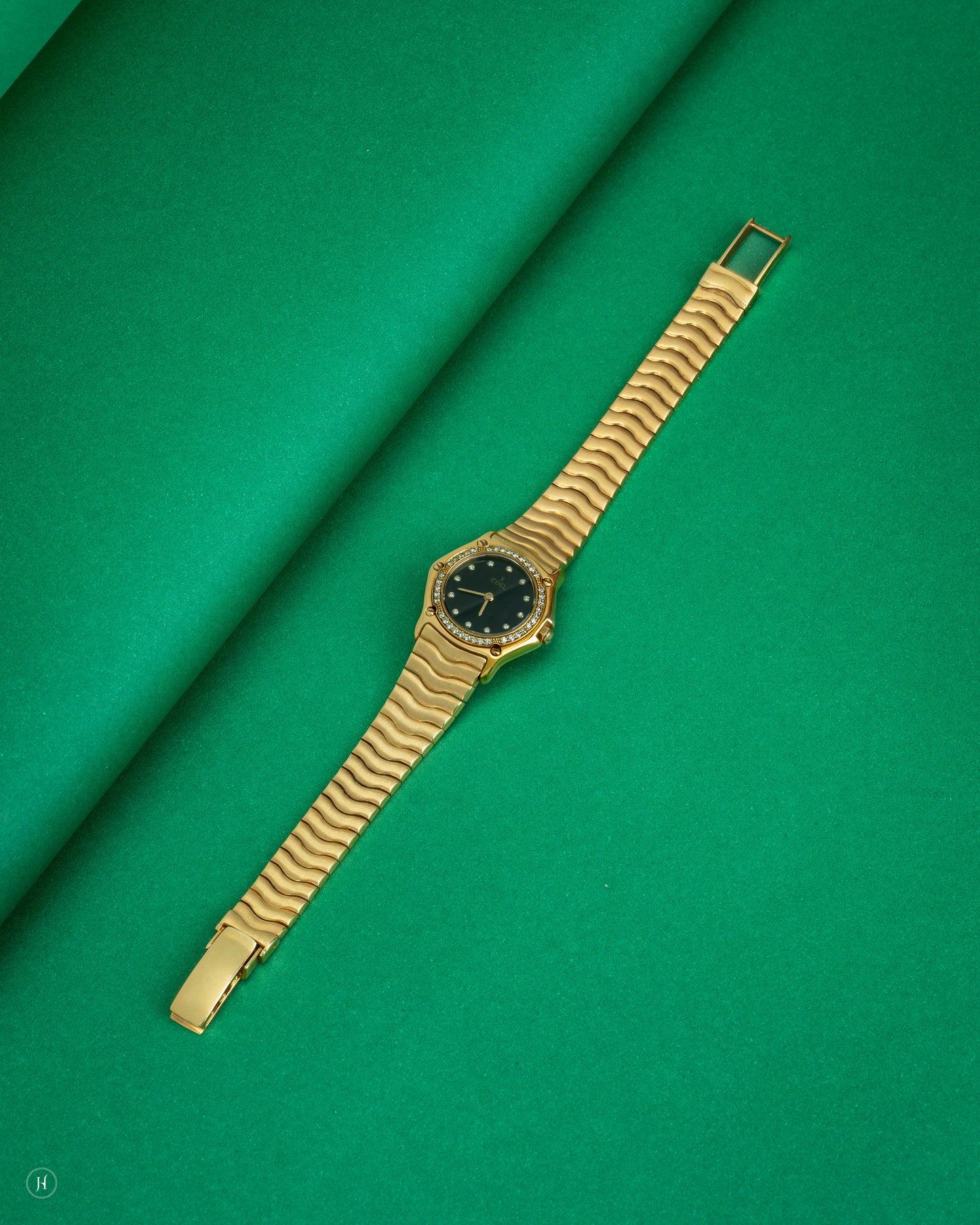18K Gold and Diamond Textured Dial Bracelet Watch with Black Dial | Luxury Women's Watch