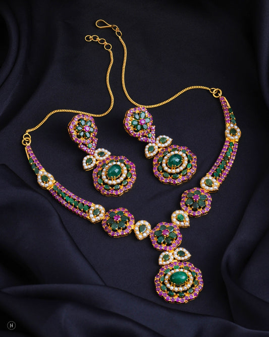 21K Yellow Gold Pakistani Emerald Floral Gemstones Necklace Set