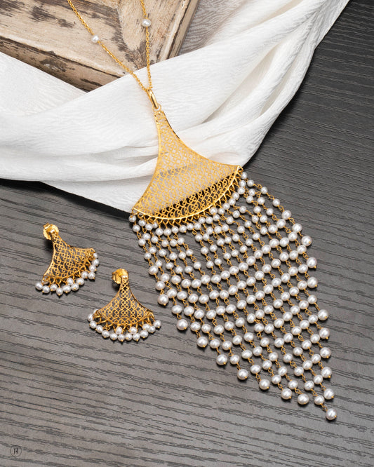 21Karat Yellow Gold Bahraini Majestic Pearl Veil Necklace Set