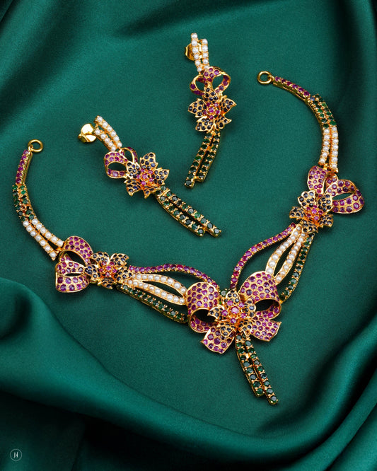 21-Karat Yellow Gold Pakistani Bow Motif Gemstone Necklace Set