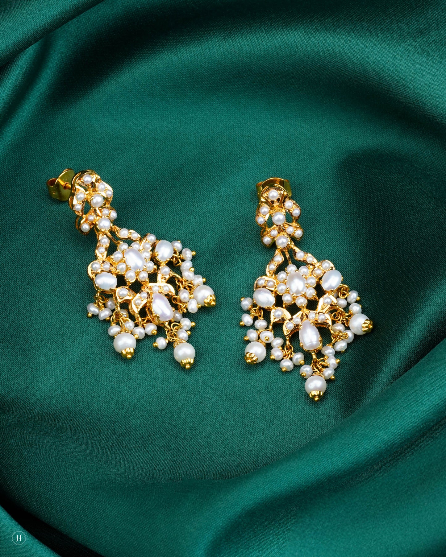 21Karat Yellow Gold Pakistani Majestic Pearl Bridal Necklace Set