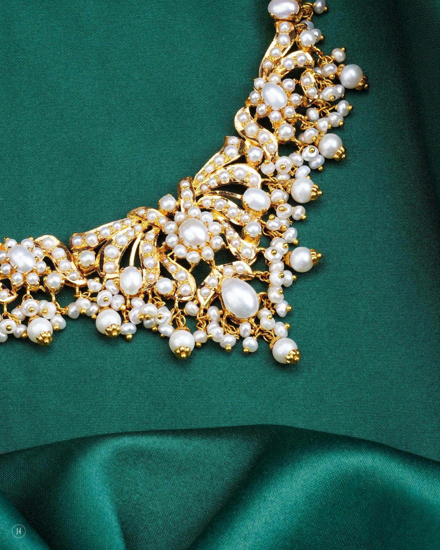 21Karat Yellow Gold Pakistani Majestic Pearl Bridal Necklace Set