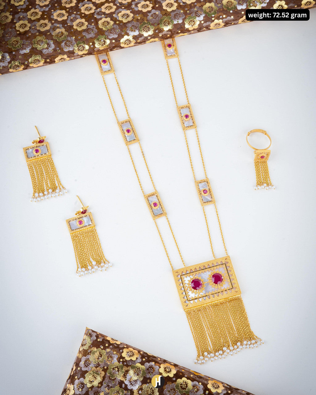 21K Yellow Gold Bahraini Mother of Pearl Red Opera Necklace Set