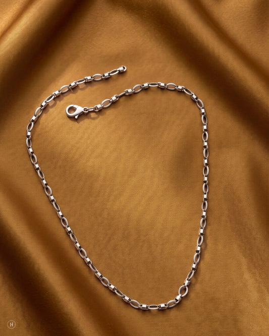 950 Platinum Oval Cable-Link Chain
