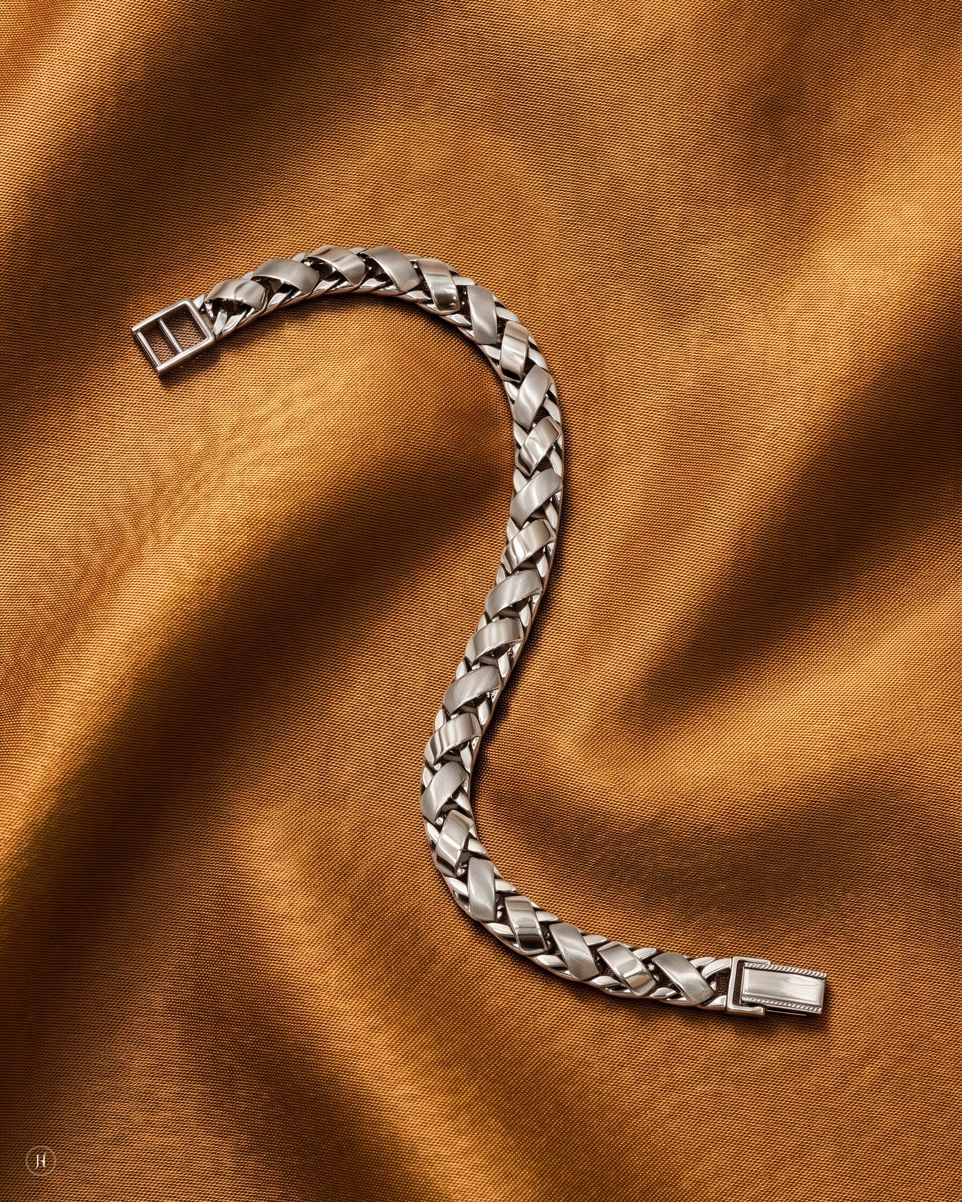 950 Platinum Woven Braid Bracelet for men and women in Dubai, UAE | Premium Jewellery Gift 