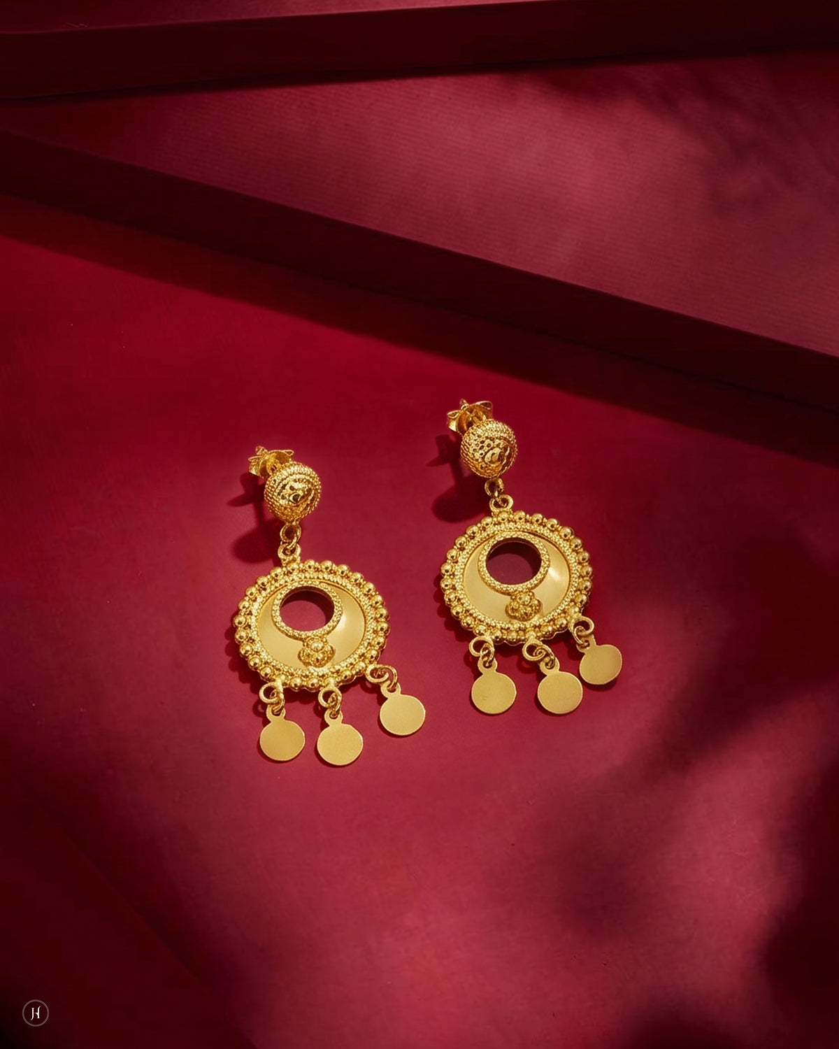 21K Yellow Gold Bahraini Filigree Disc Pendant Necklace Set