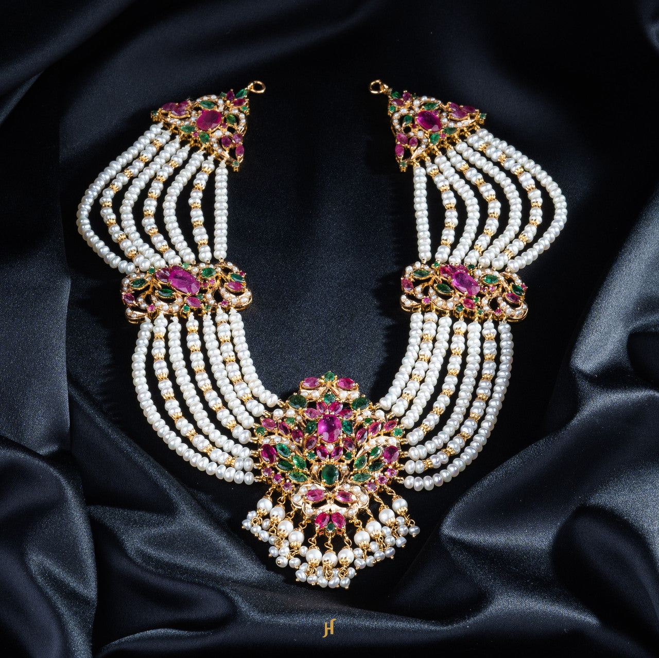 21K Yellow Gold Pakistani Choker Necklace Set

21K GOLD JEWELLERY IN DUBAI
21K GOLD NECKLACE SET
21K PAKISTANI NECKLACE SET
GOLD SET IN DUBAI
SHARJAH GOLD SOUQ
PAKISTANI PENDANT SET
FASHION WEAR NECKLACE
21K LIGHTWEIGHT GOLD NECKLACE