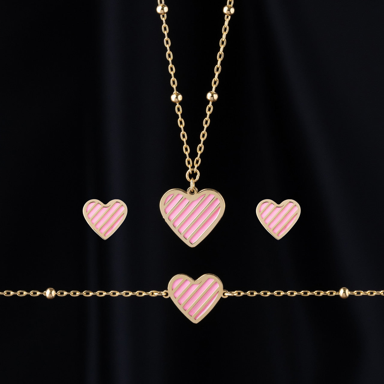 18K Yellow Gold Pink-Heart Baby Necklace Set
BABY JEWELLERY DUBAI
GOLD BABY JEWELLERY SET
SHARJAH GOLD SOUQ
GOLD GIFT FOR BABY GIRL