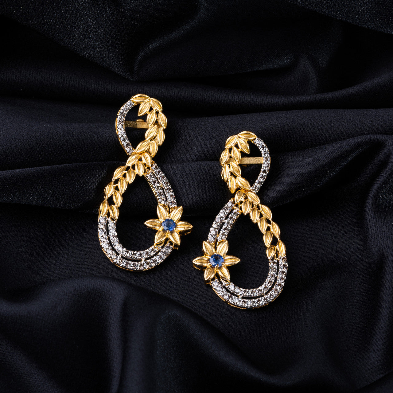 22K Gold Pakistani Infinity Vine Earring

22K GOLD JEWELLERY IN DUBAI
22K GOLD NECKLACE SET
22K PAKISTANI NECKLACE SET
GOLD SET IN DUBAI
SHARJAH GOLD SOUQ
PAKISTANI PENDANT SET
FASHION WEAR NECKLACE
22K LIGHTWEIGHT GOLD NECKLACE