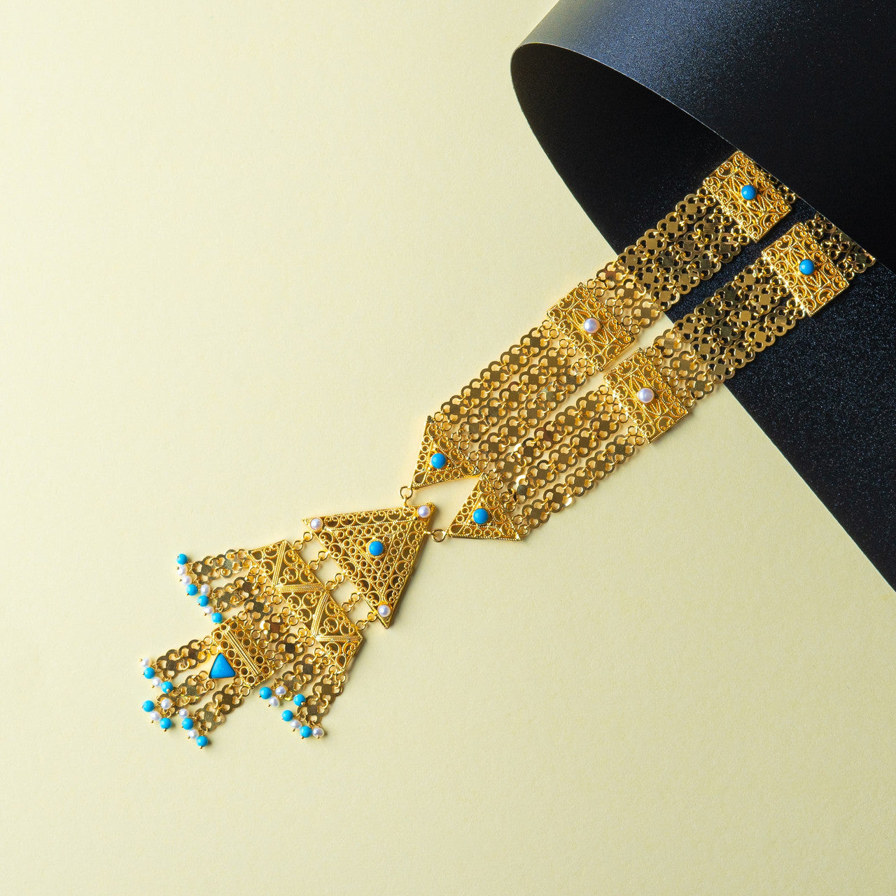 21K Yellow Gold Bahraini Geometric Turquoise Necklace