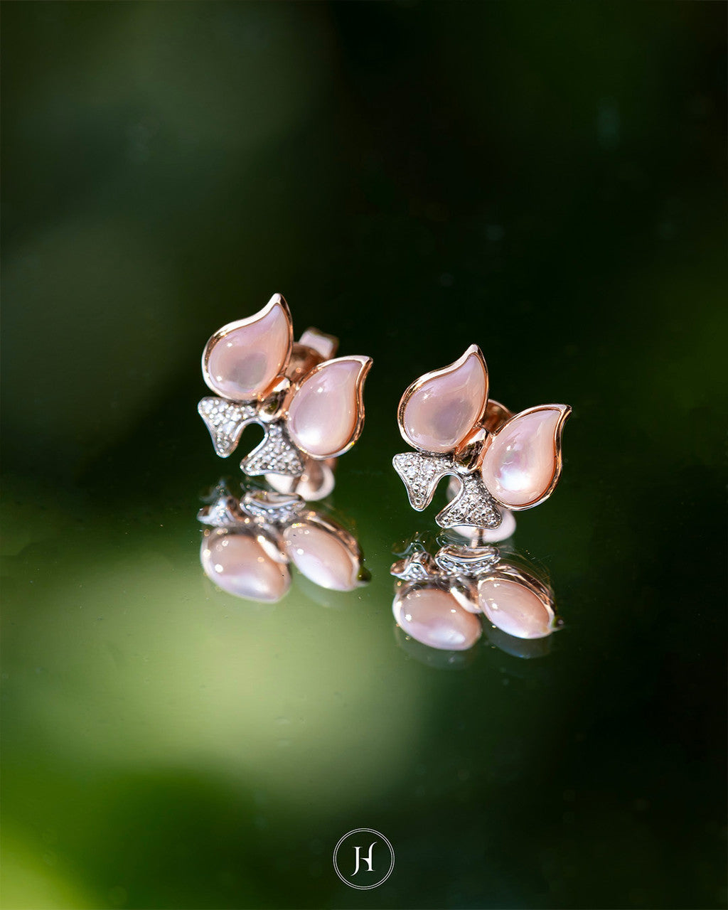 18K rose Gold Mother Of Pearl Pink Bow Pushback Stud Diamond Earring