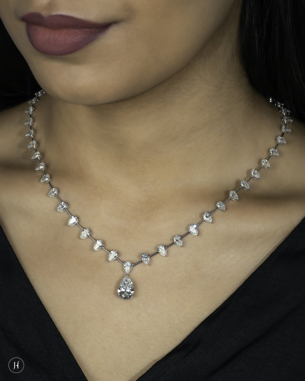 18K White Gold Lab Grown Diamond Pear Drop Diamond Collar Necklace